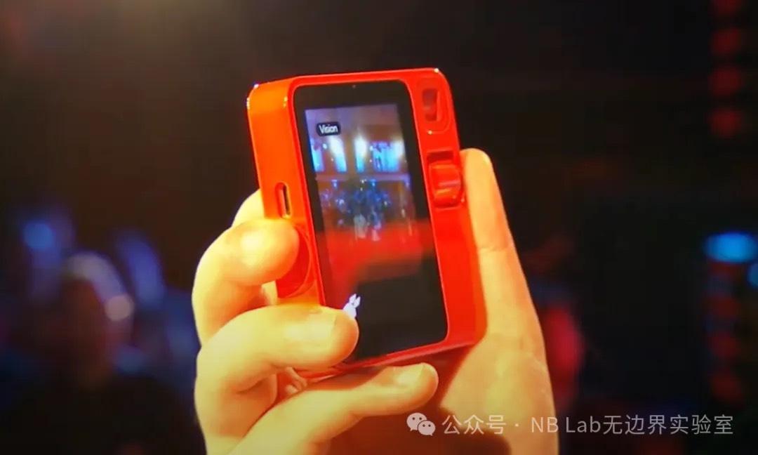 Fig 8 r1使用背后摄像头拍摄